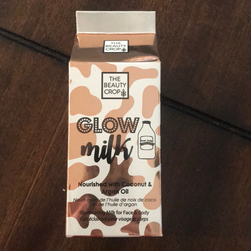 Glow milk liquid highlighter new in box